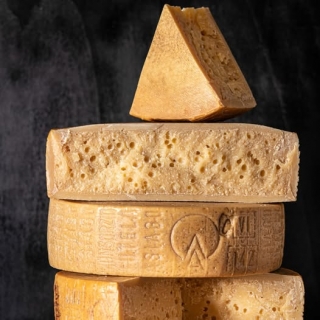 Formaggio Asiago DOP, una storia millenaria di gusto e tradizione